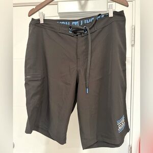 DIXXON men’s size 34 board shirts in brand new condition, worn once or twice.